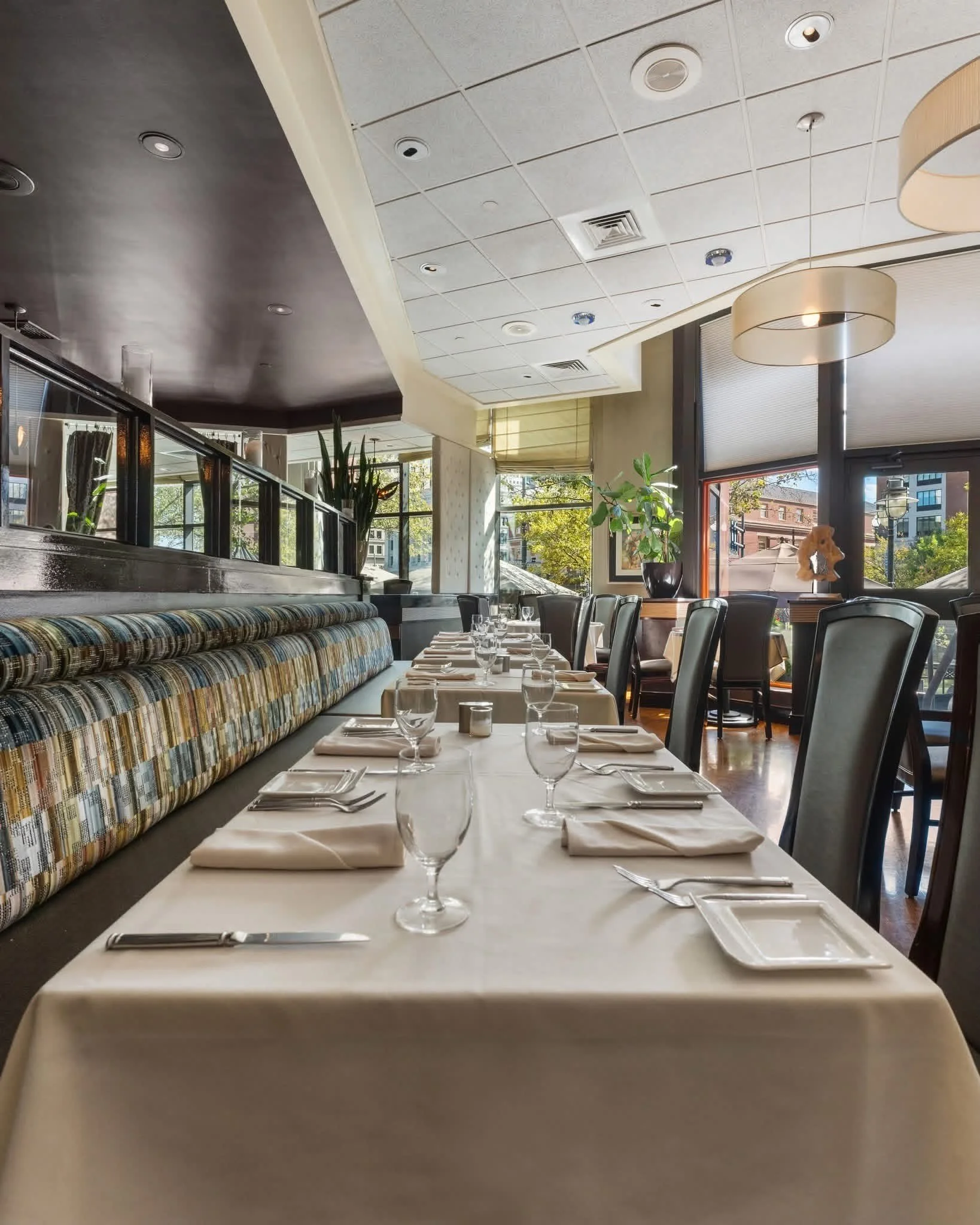 Main Dining Room at Cafe Nuovo