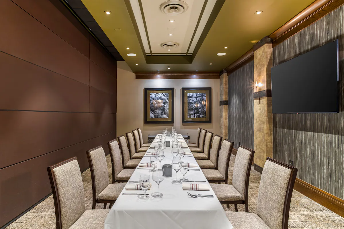 The Board Room at Willie G's Seafood