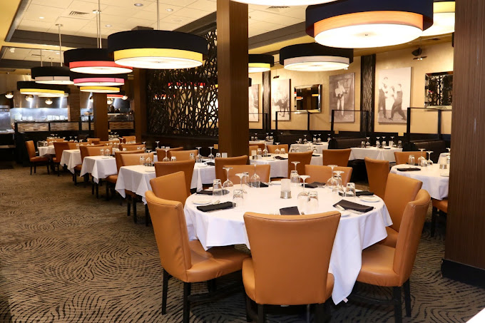 Main Dining Room at Sullivan's Steakhouse - Charlotte