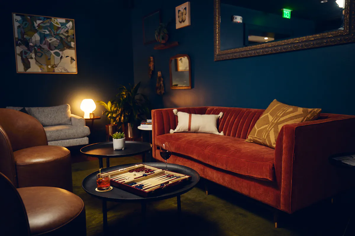 Maylie's Living Room at Copper Vine