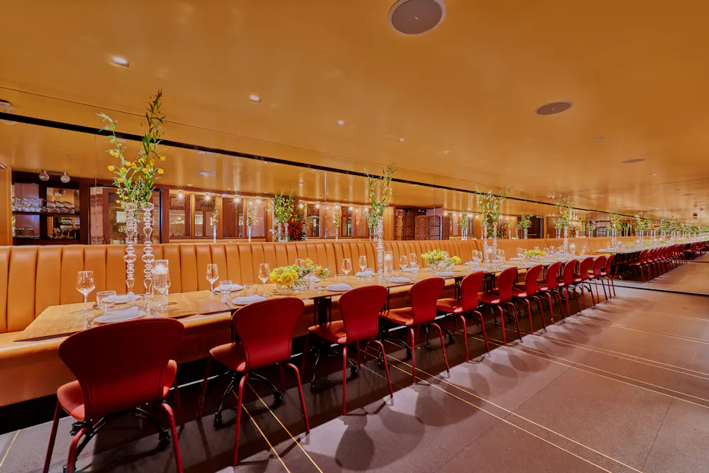 The Mirrored Room at ilili