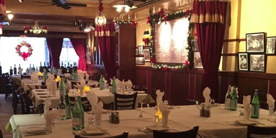 Tony Bennett at Carmine's - 44th Street - NYC