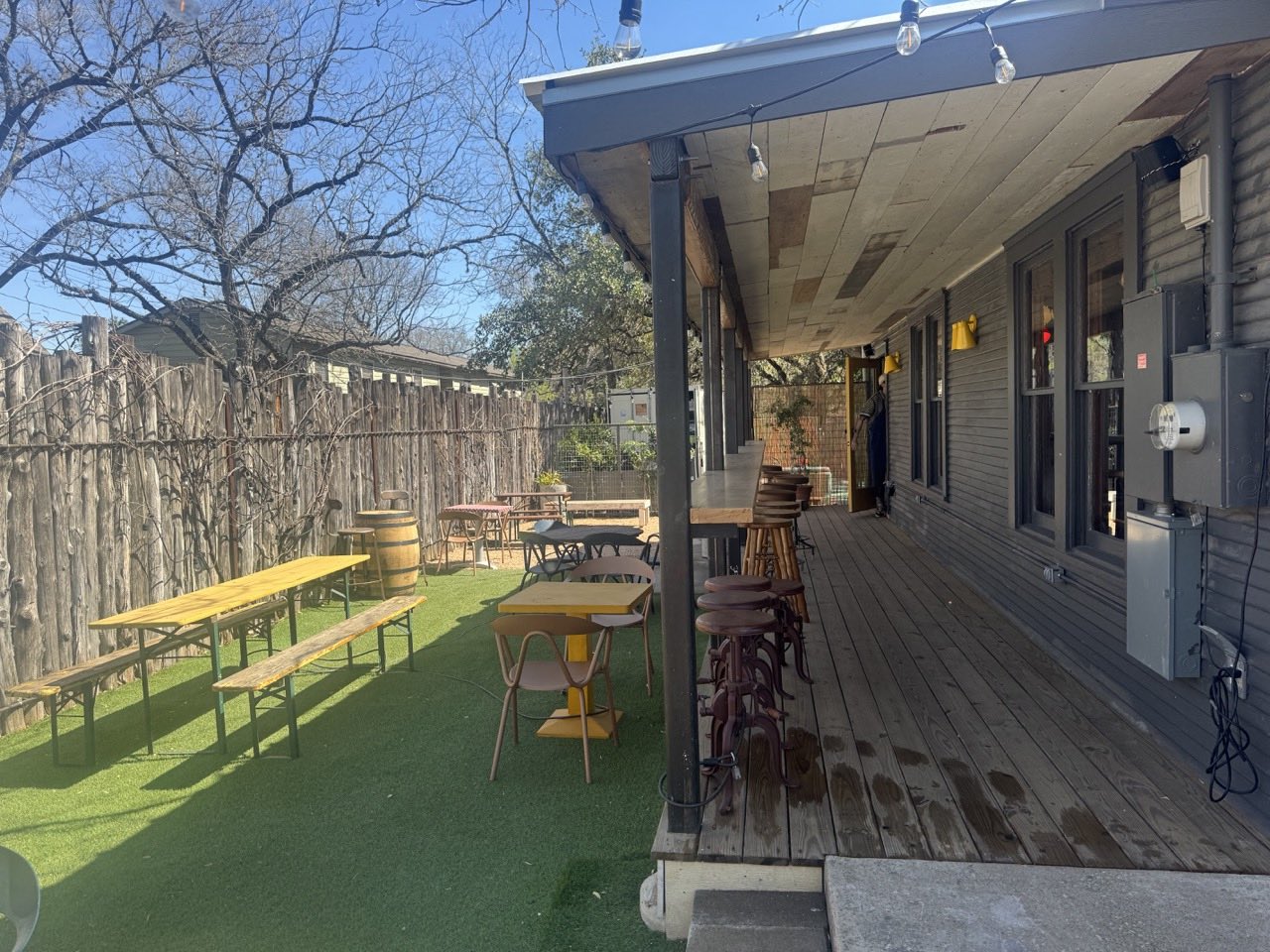 Boni's Bar Next Door private dining 3