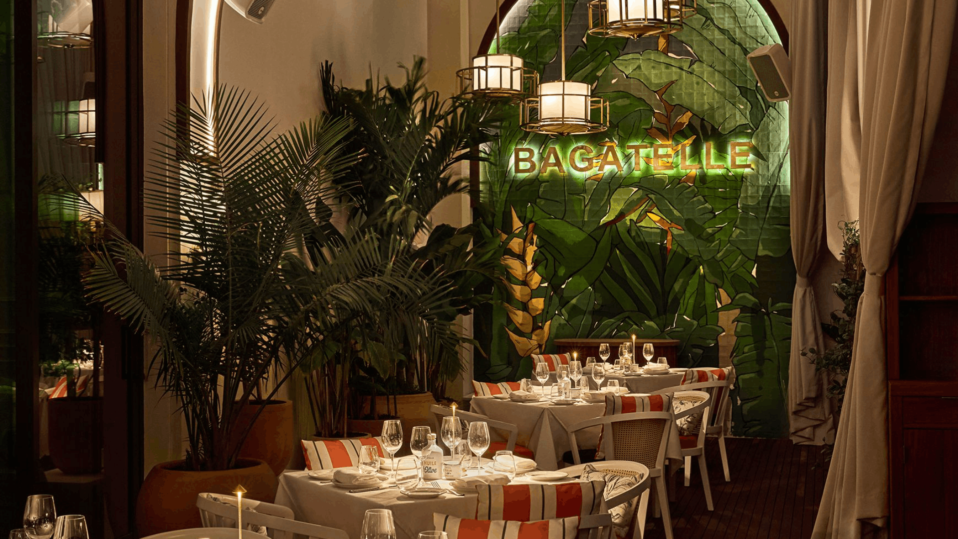 Large group dining and private events at Bagatelle Miami River