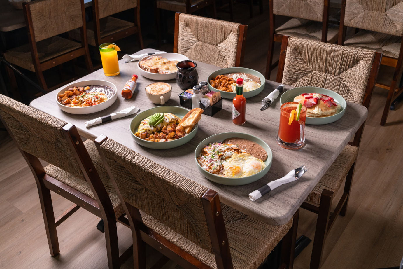 Group Reservations and Private Parties at Casa Mia Restaurant (San Jose)