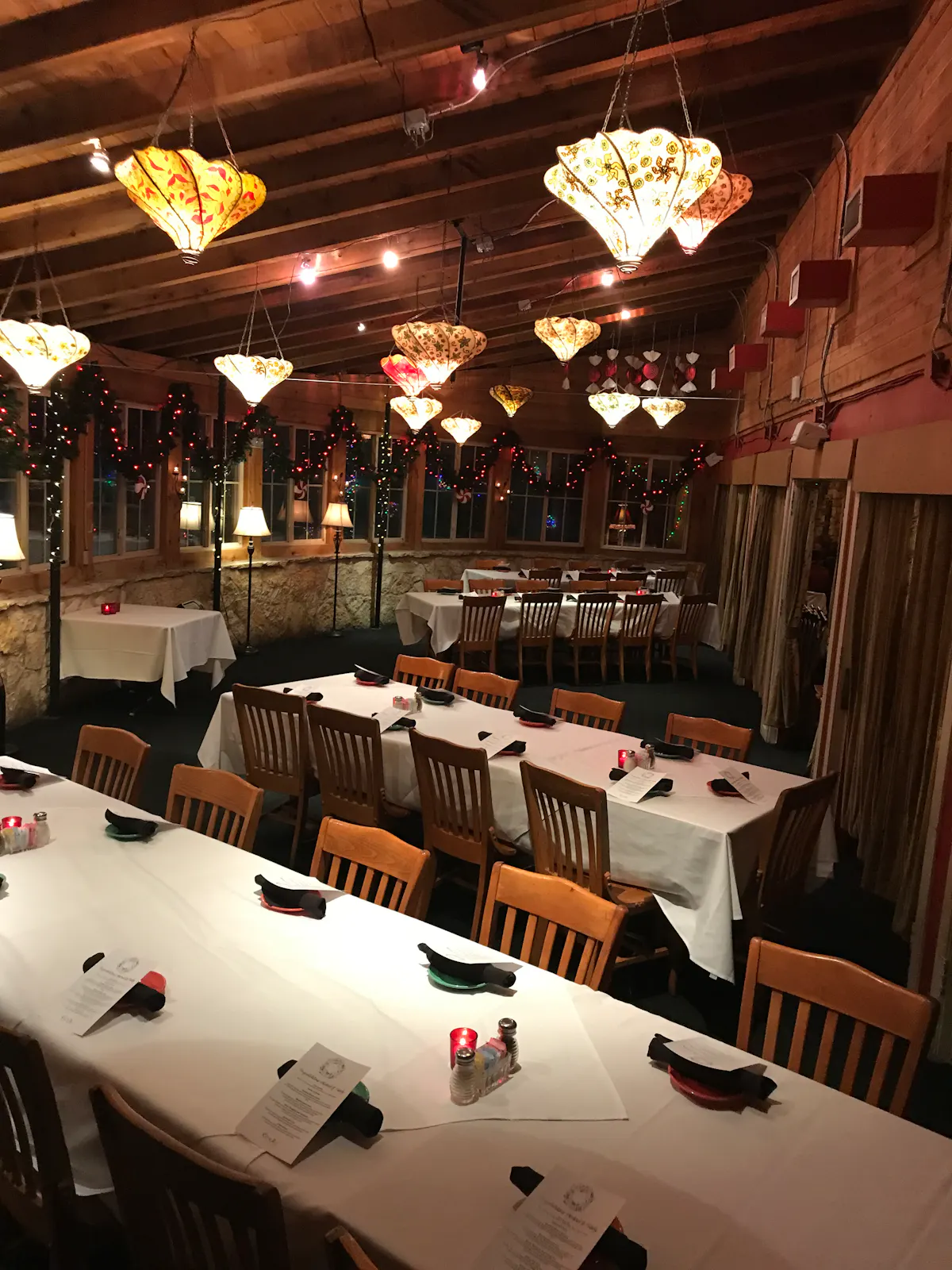The Crescent Room at Chez Zee American Bistro