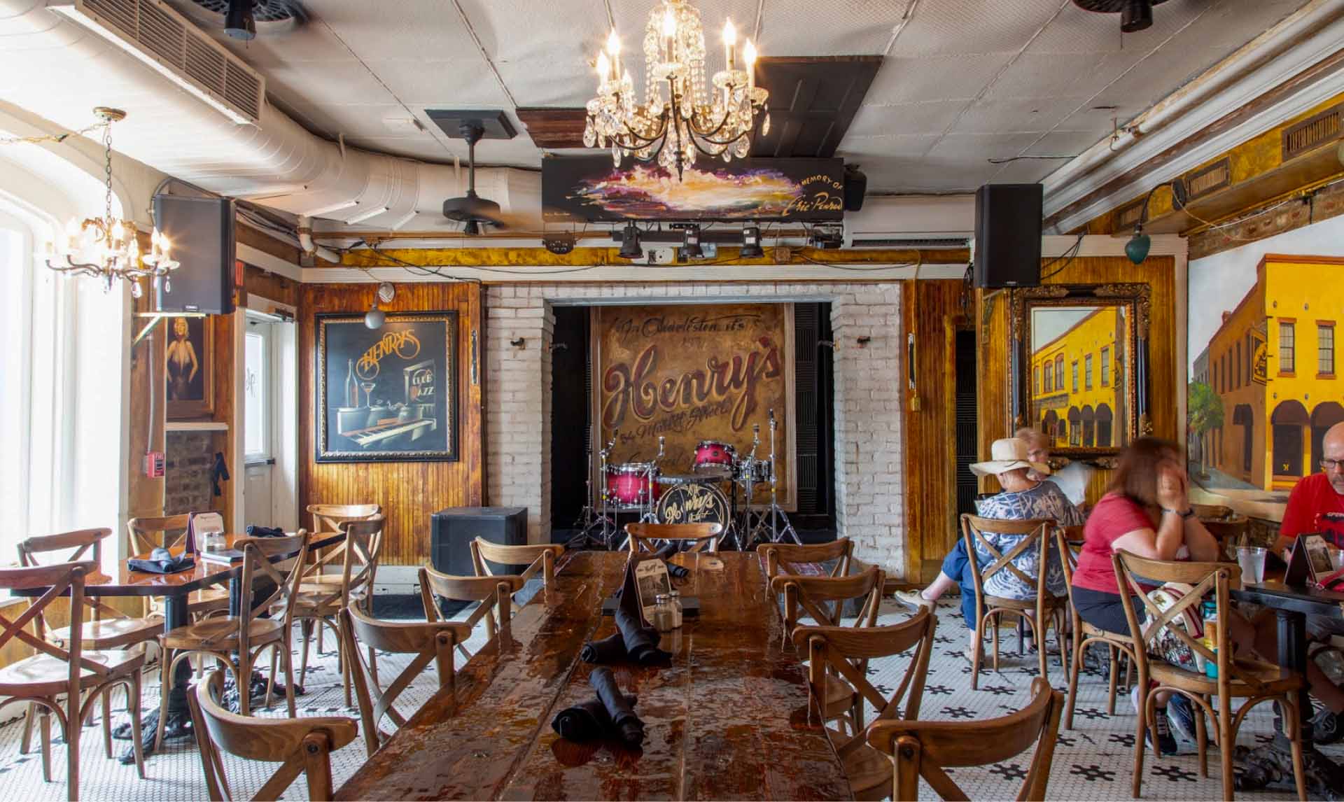 The Dining Room at Henry's On The Market