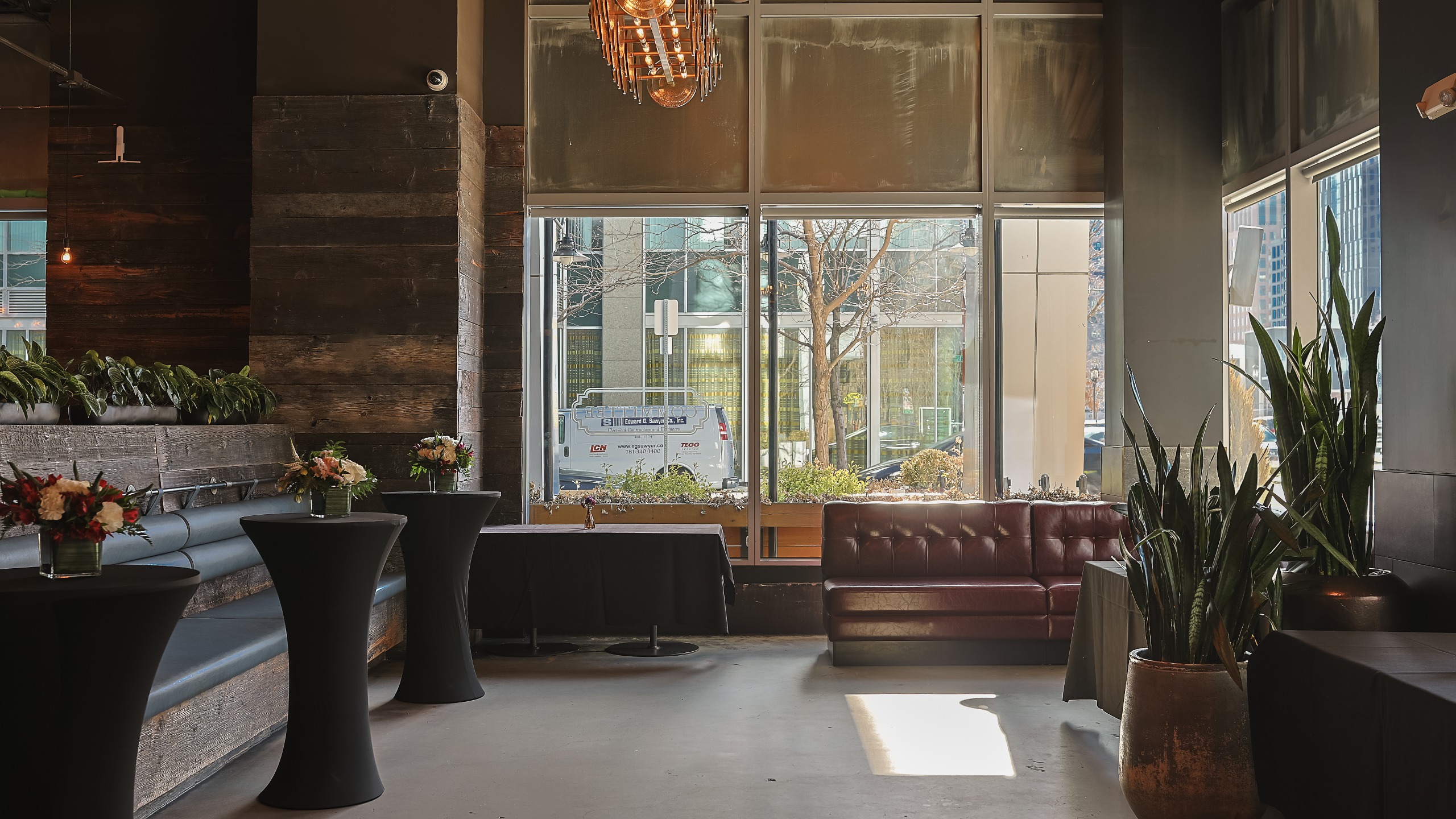 Committee of 50 Lounge at Committee