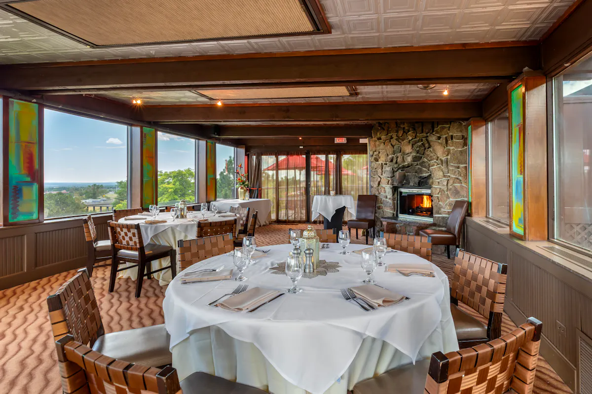 Captain’s Table at Simms Steakhouse