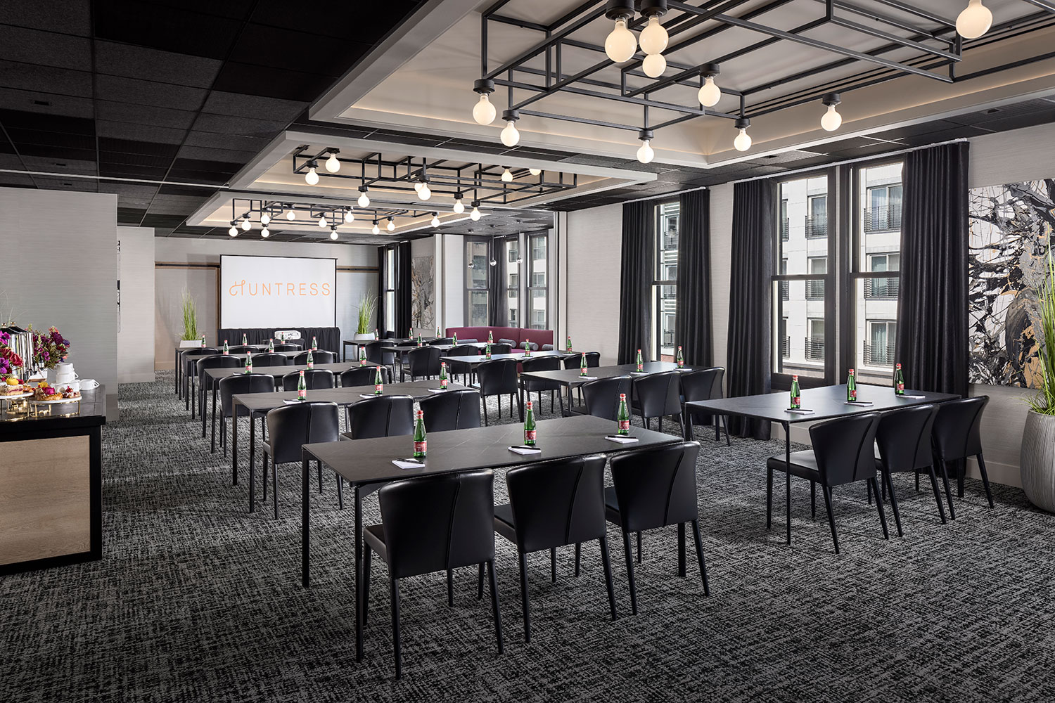 Huntress private dining 2