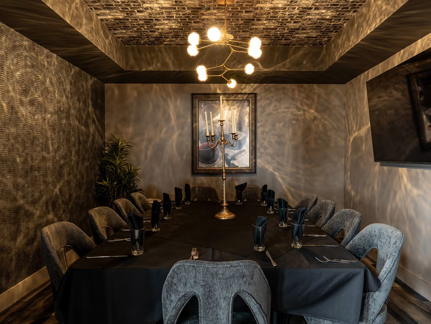 The Vault at Mo's A Place for Steaks
