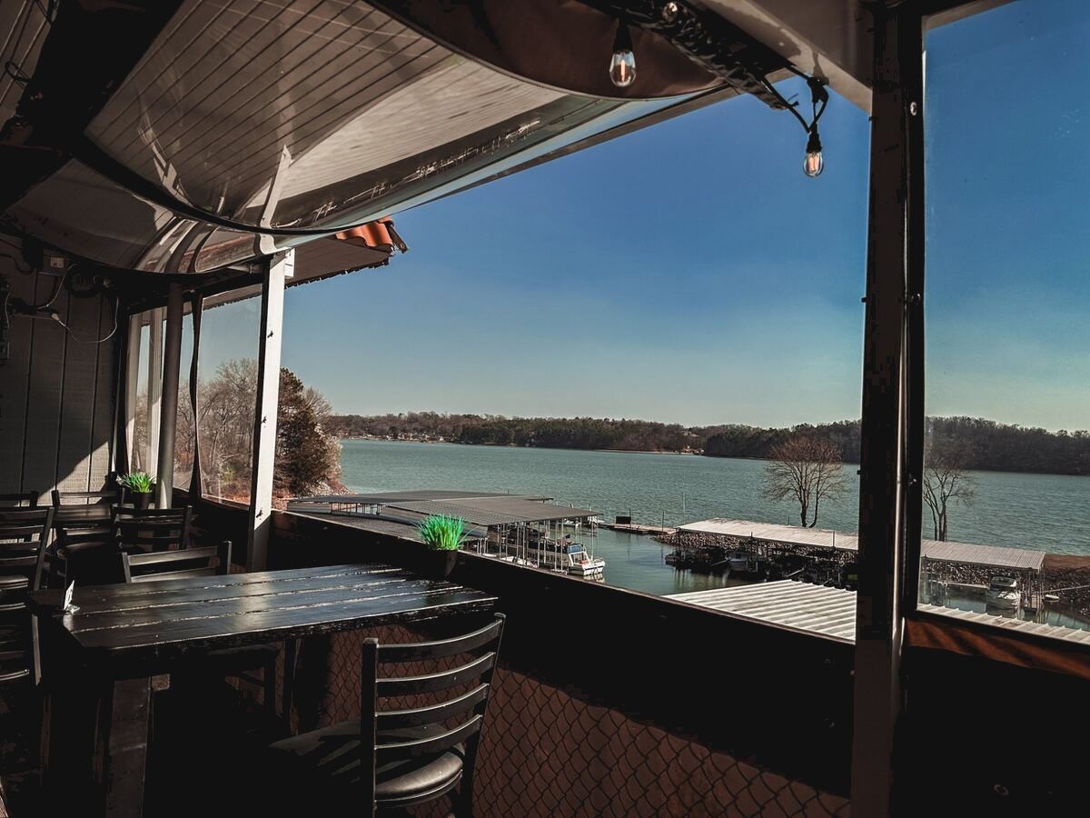 Lakeshore Grille private dining 5