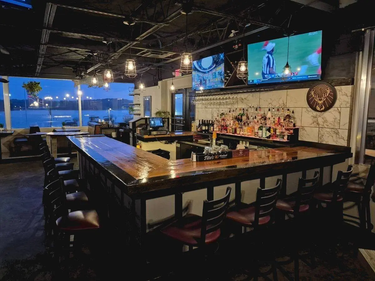Lakeshore Grille private dining 2