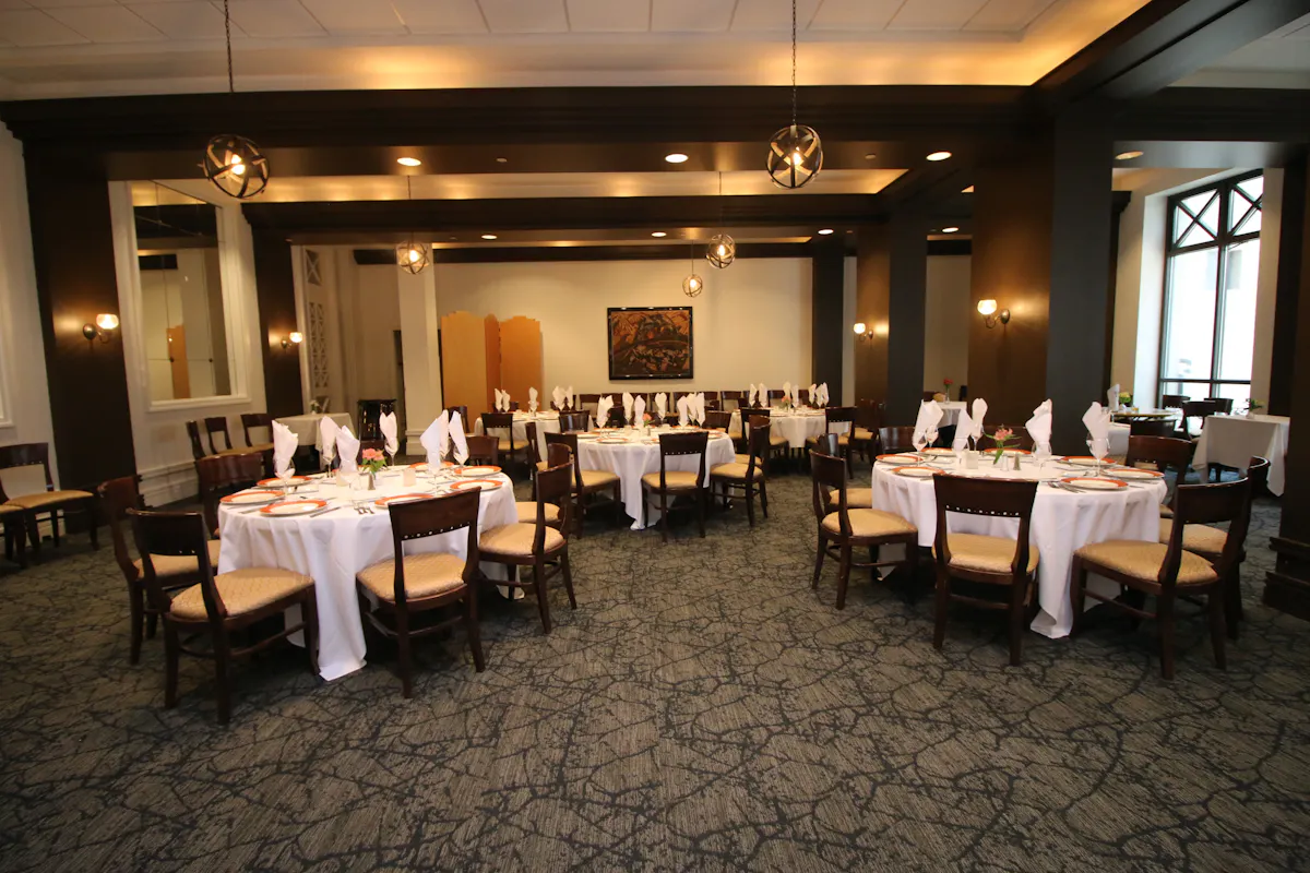 Courtyard Dining Room at Vincenzo's