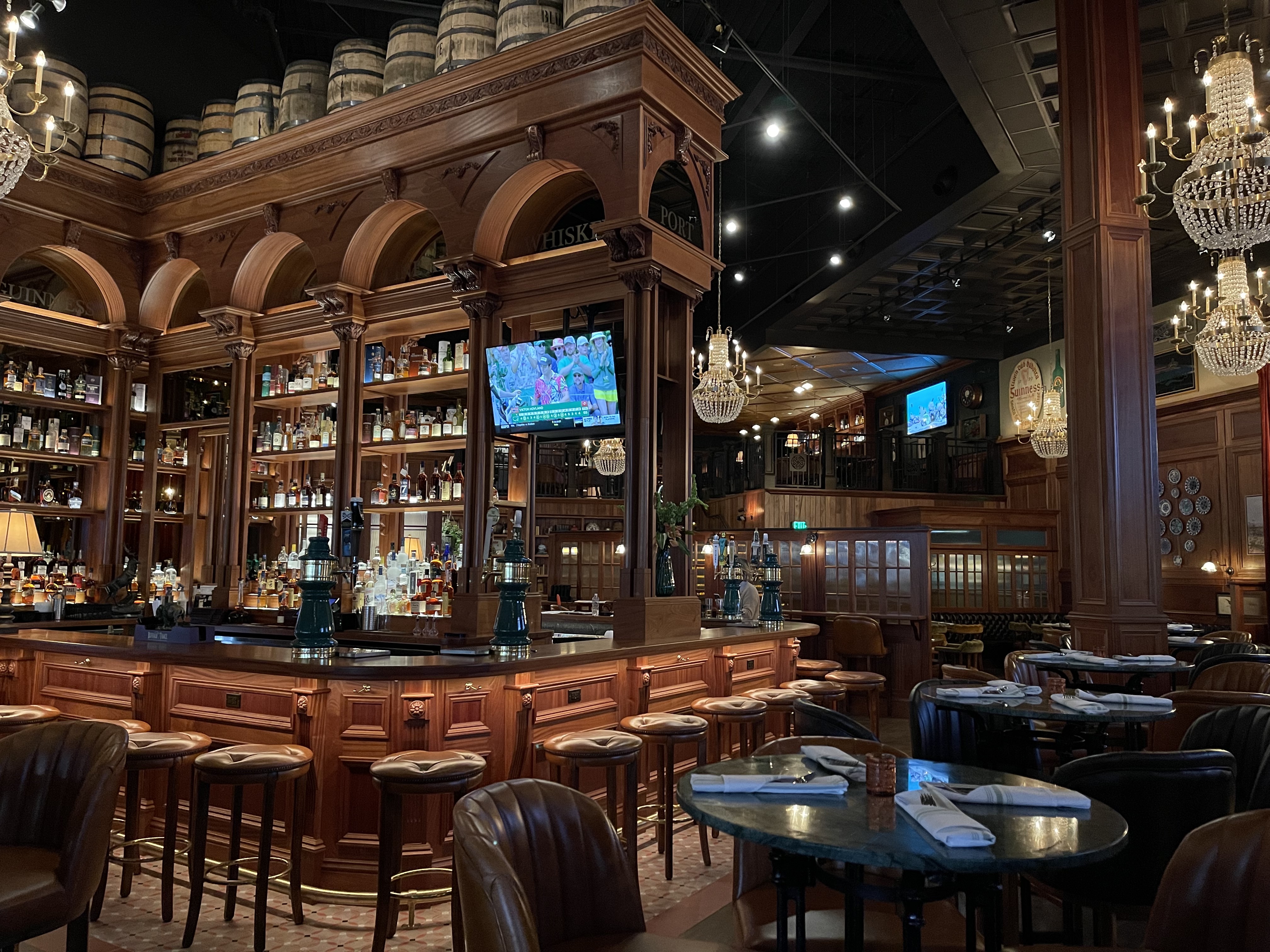 Bog & Barley Irish Pub private dining 2