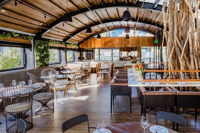 Harbor View Dining at Kettner Exchange
