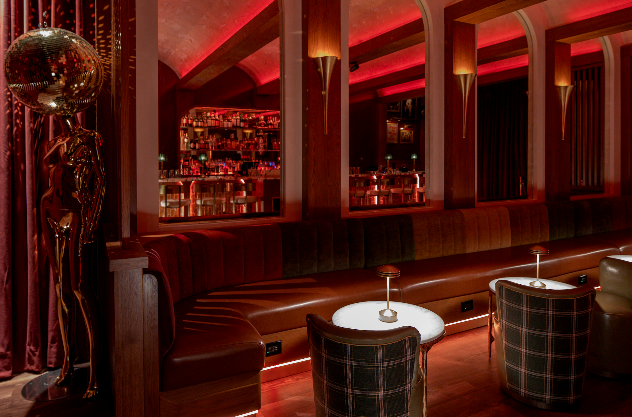Stanza Lounge at Palm Beach Gardens at Lynora's Italian Kitchen
