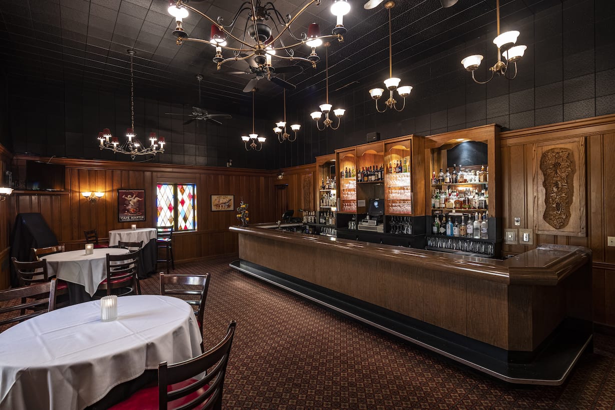Cavalier Bar at Jax Cafe