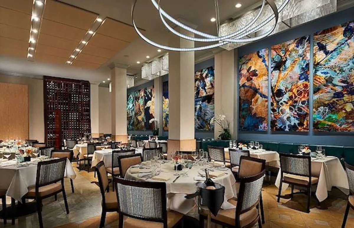 Parlor Room at Nine-Ten Restaurant & Bar