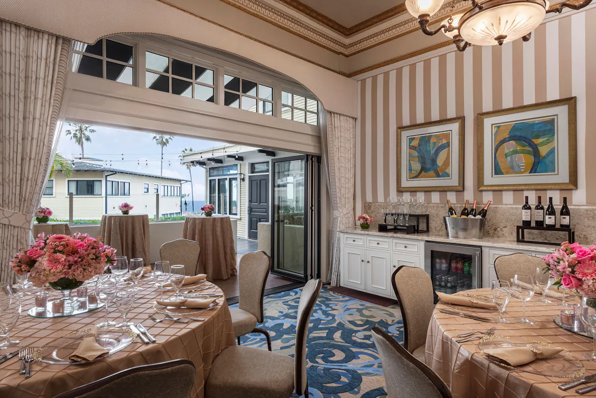 Sun Room at Nine-Ten Restaurant & Bar