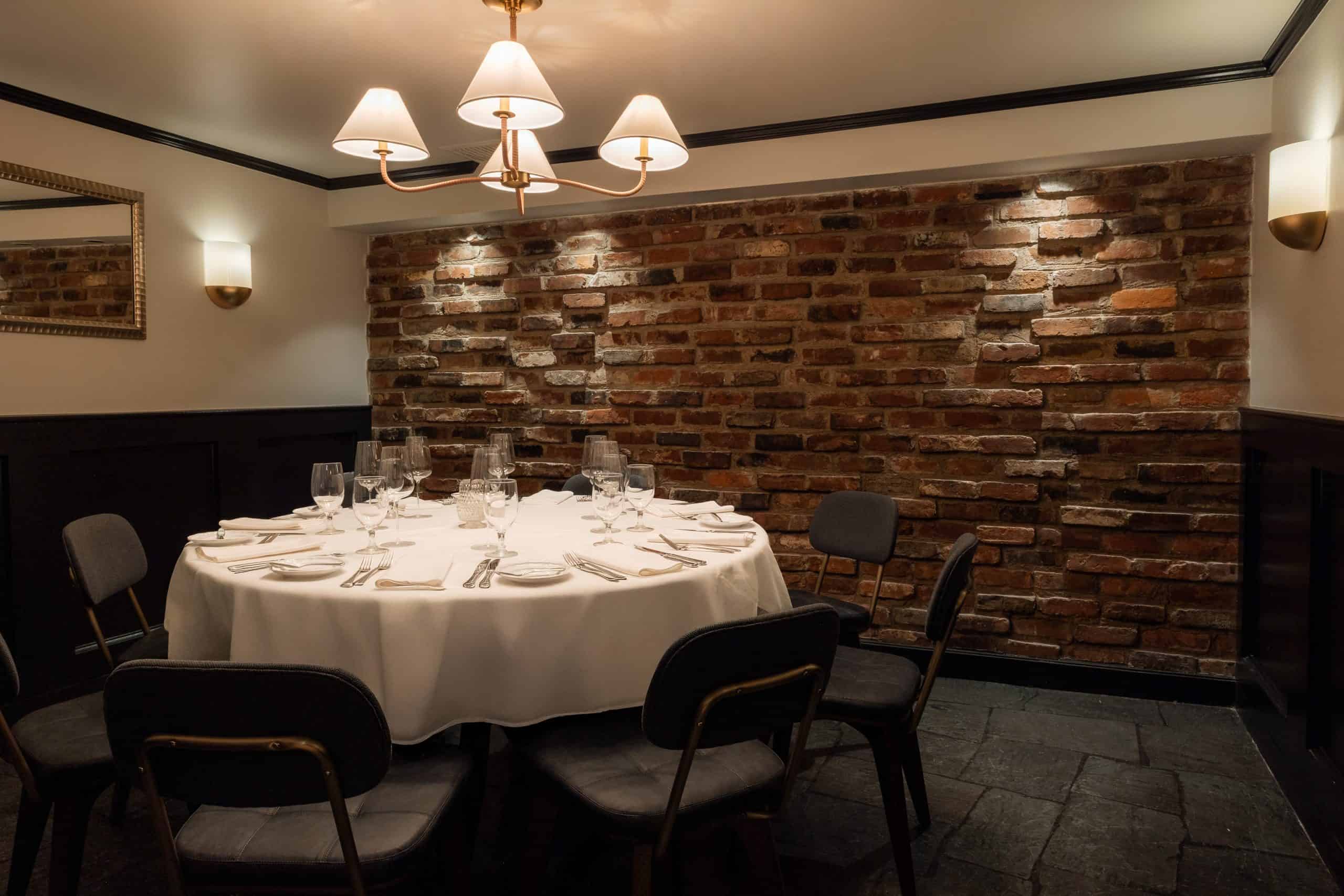 Round Table Room at Rib Room