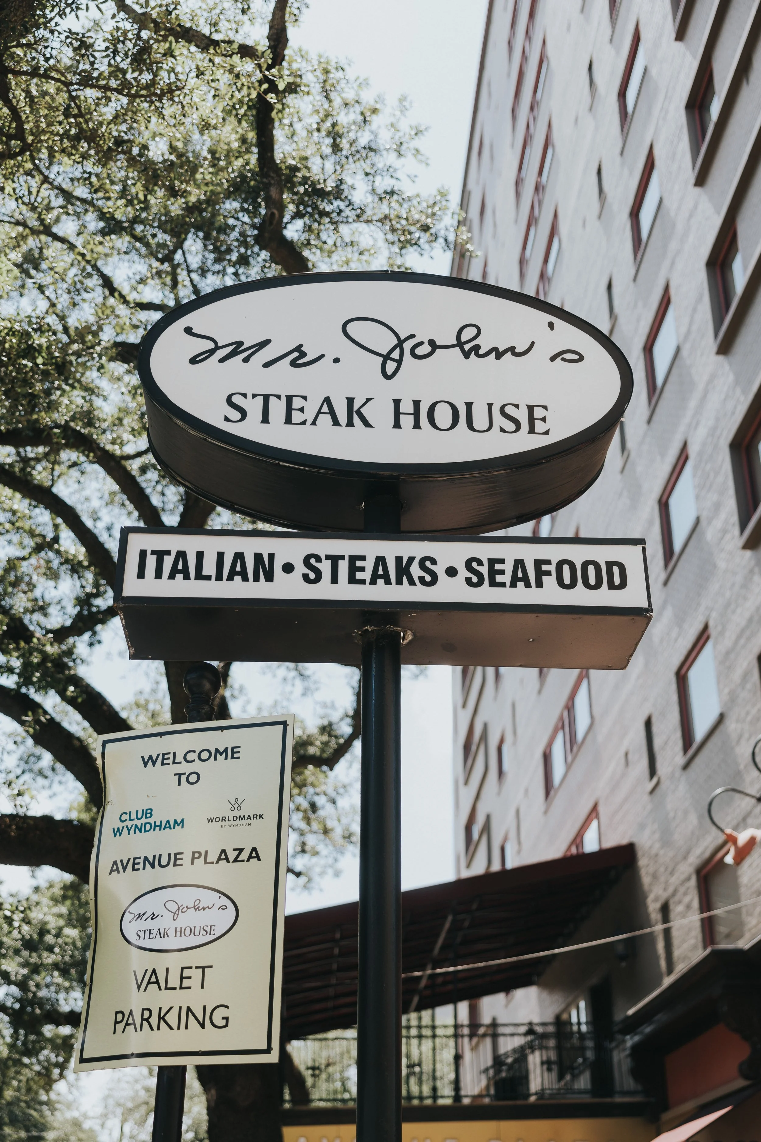 Mr. John's Steakhouse private dining 5