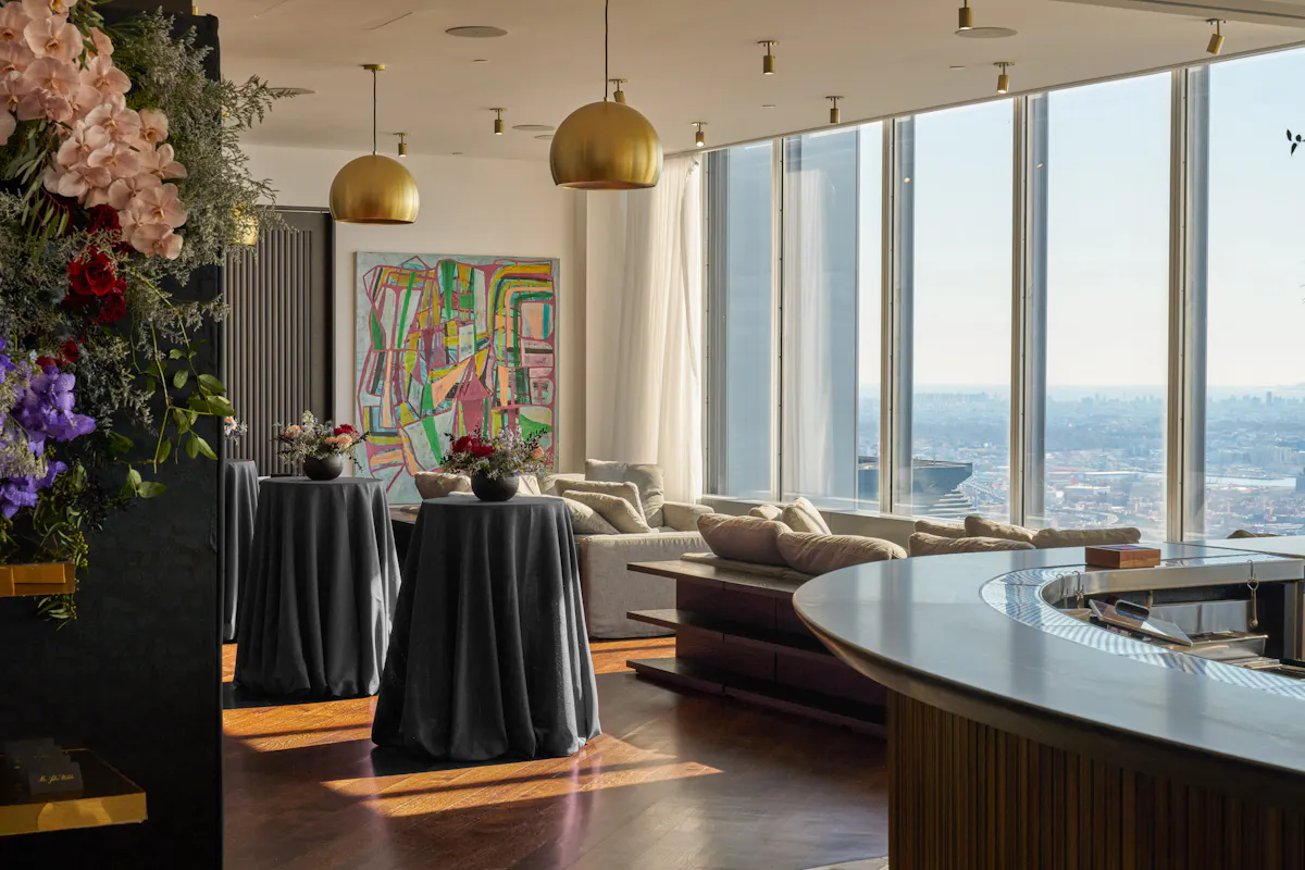 Bay Room Lounge at Manhatta