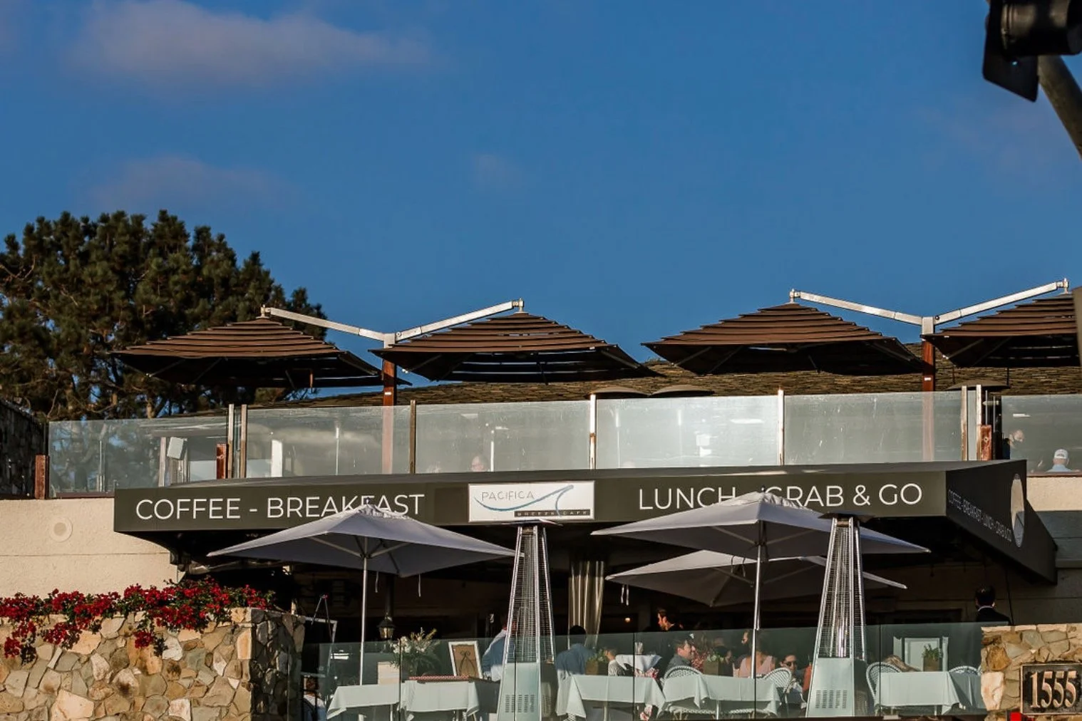 The Breeze Café at Pacifica Del Mar