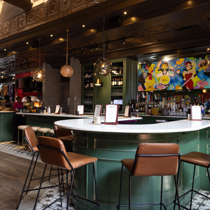 Bar & Lounge at Mia's Italian Kitchen