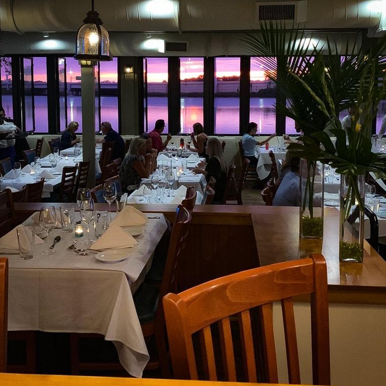 Russell's on Lake Ivanhoe private dining 2