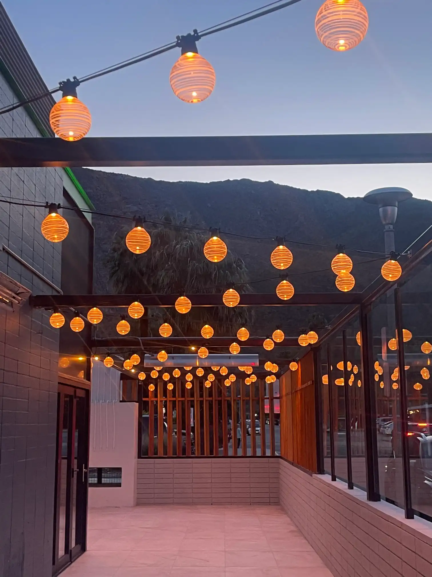Side Patio at Kaiser Grille Chophouse