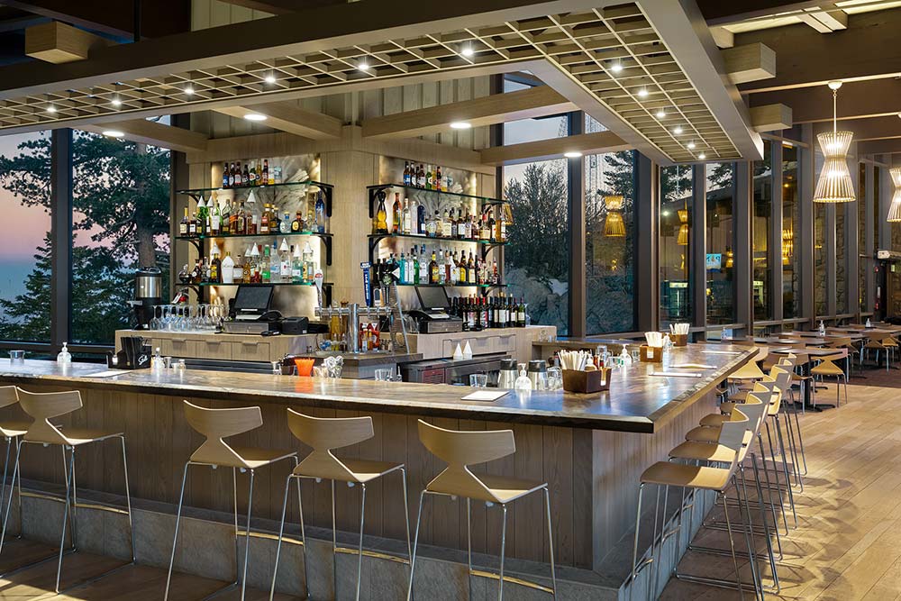 Lookout Lounge at Peaks Restaurant