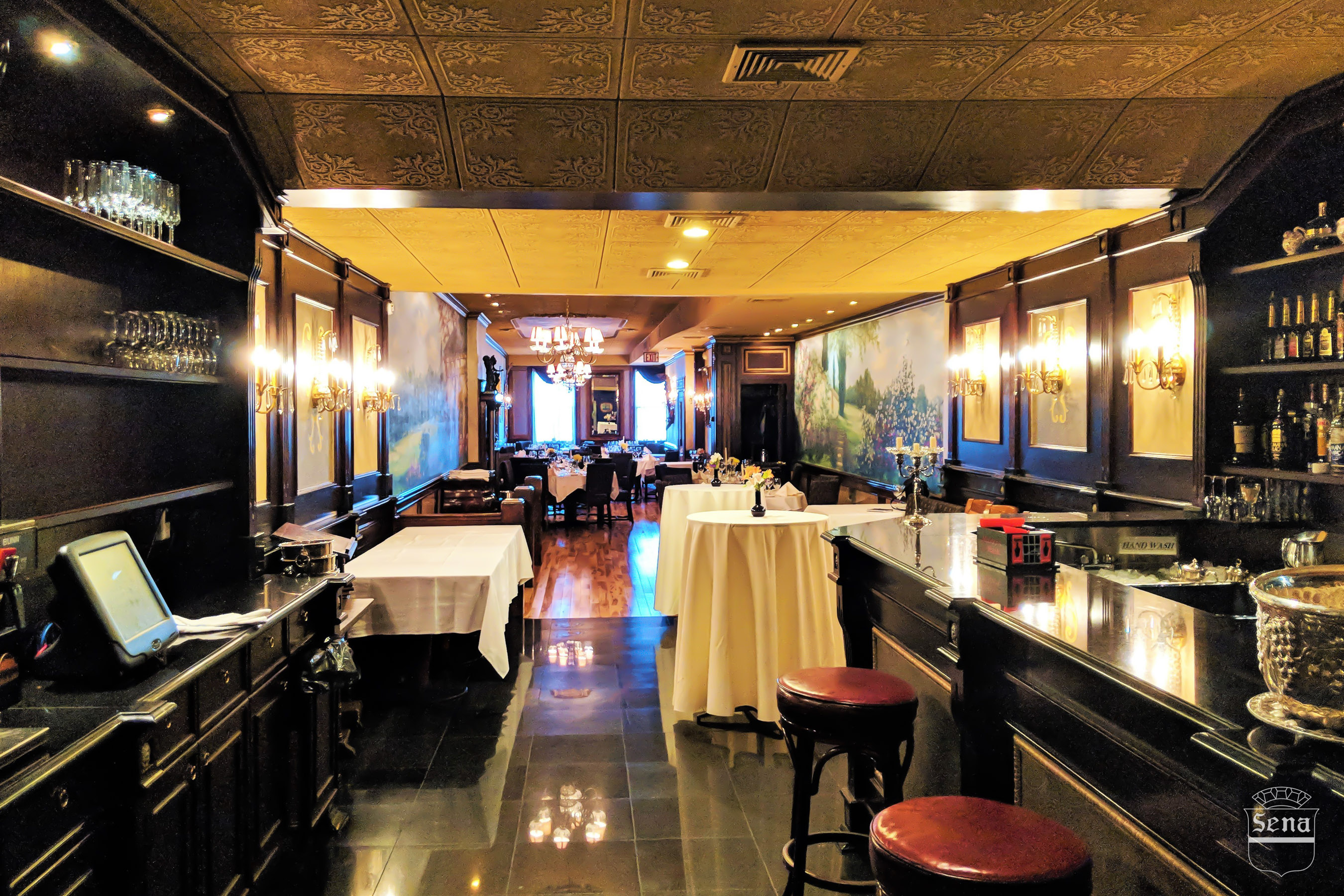 Banquet Room & Bar at La Famiglia Ristorante