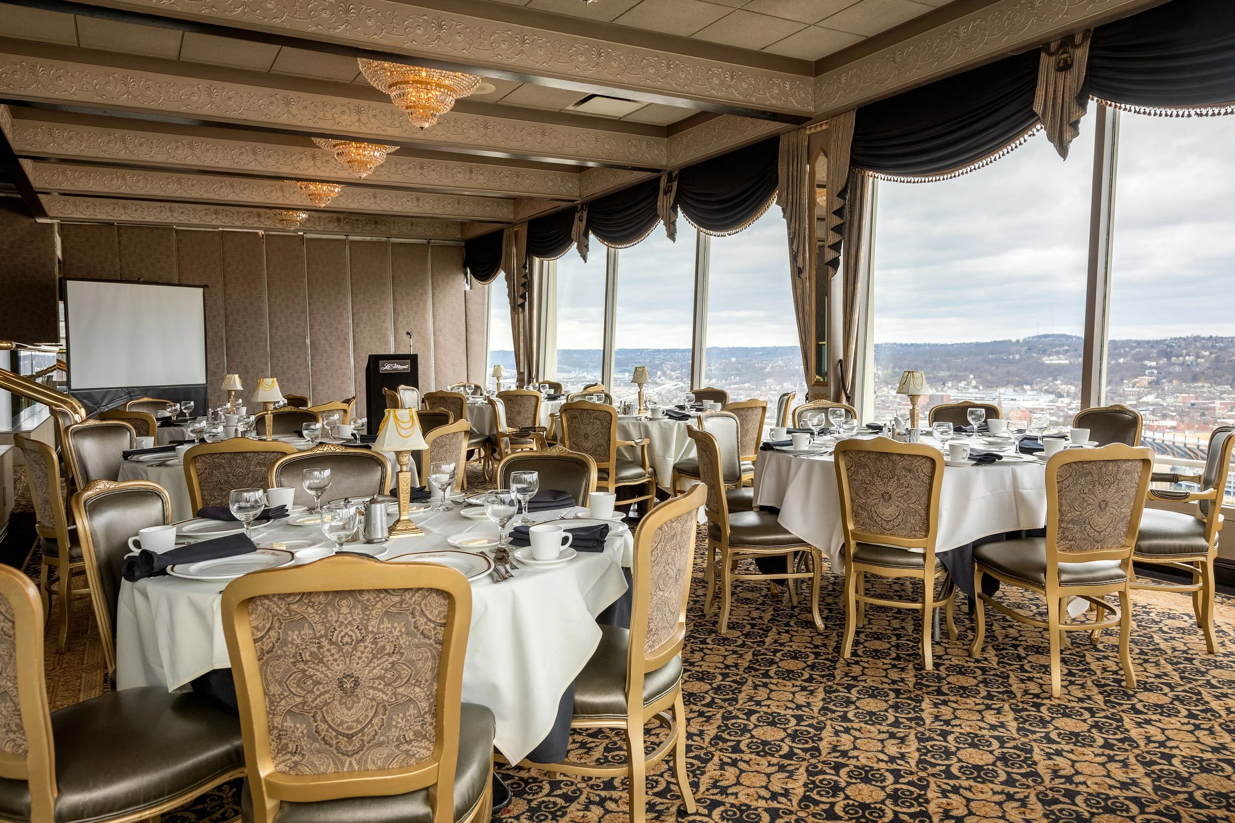 Le Mont Restaurant private dining 2
