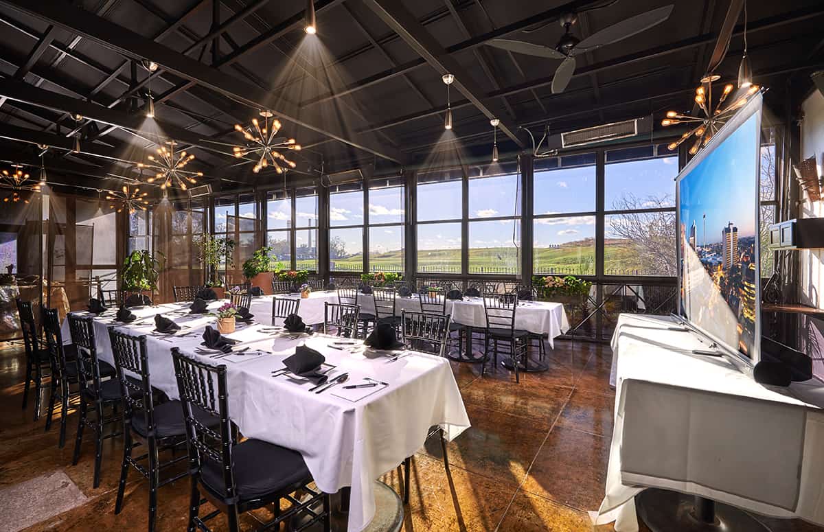 Solarium at Paesanos Lincoln Heights