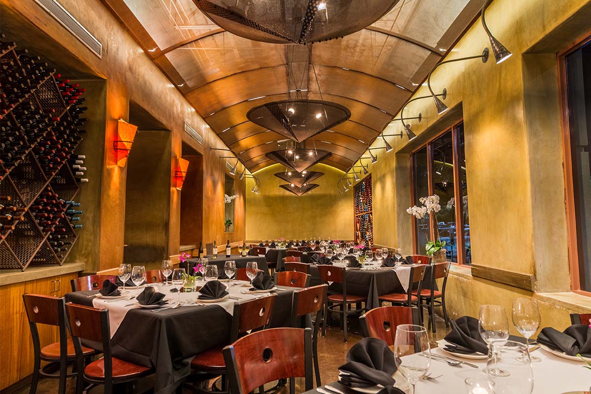 Paesanos Lincoln Heights private dining