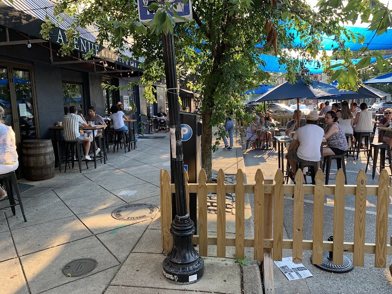 Parties & Groups at Avenue Kitchen & Bar