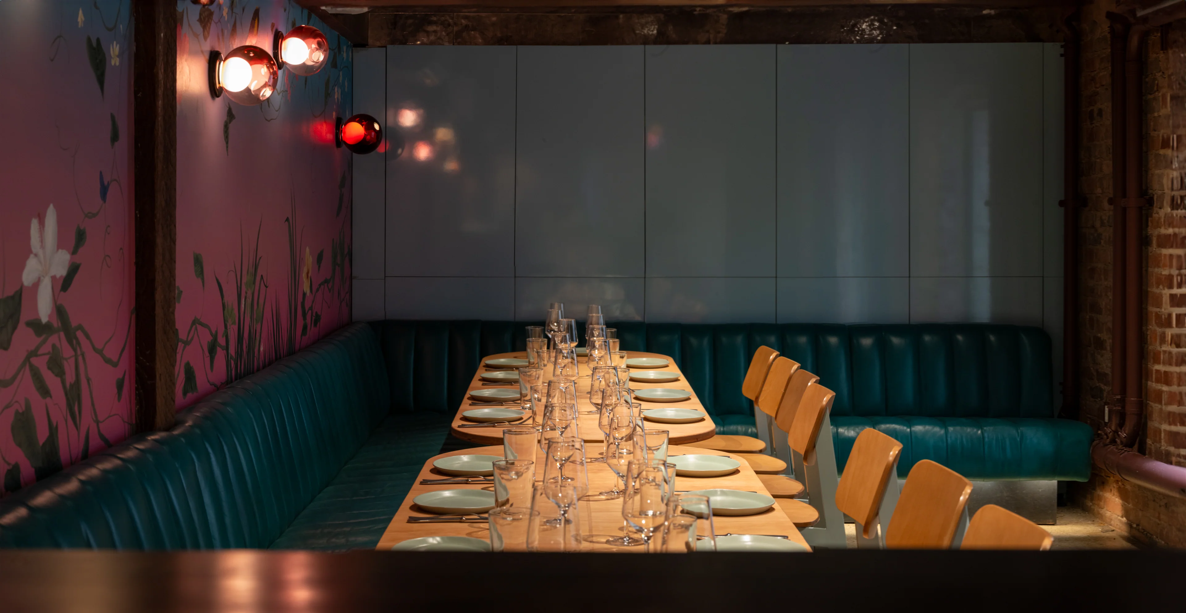Gen-Gen Room at Liholiho Yacht Club