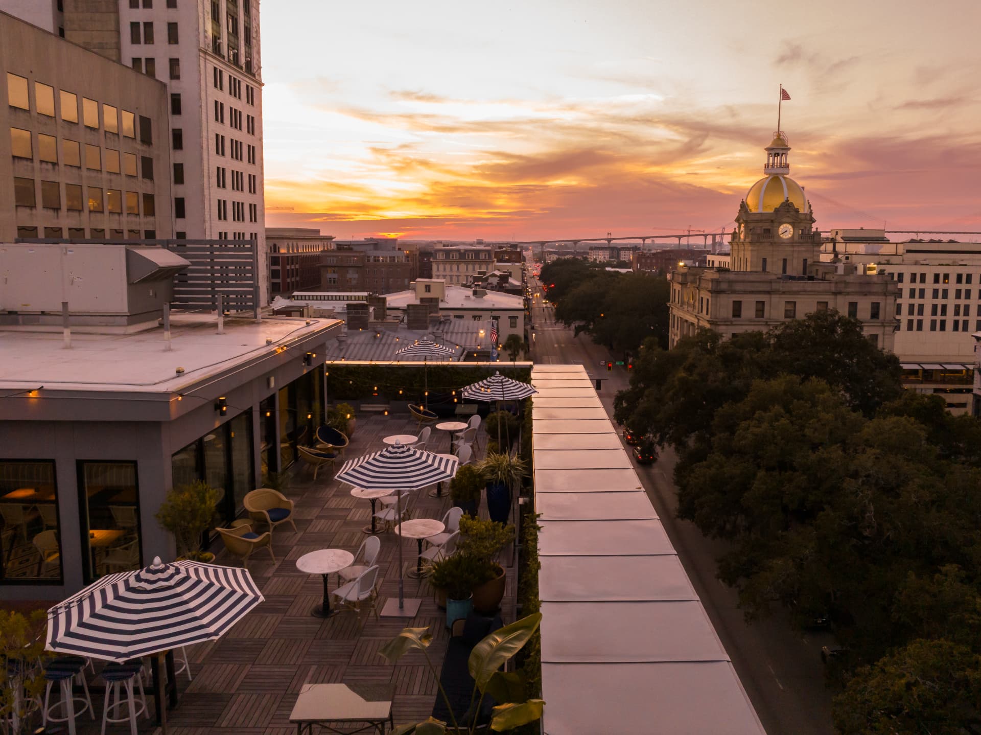Pendant Terrace & Bar at St. Neo's Brasserie