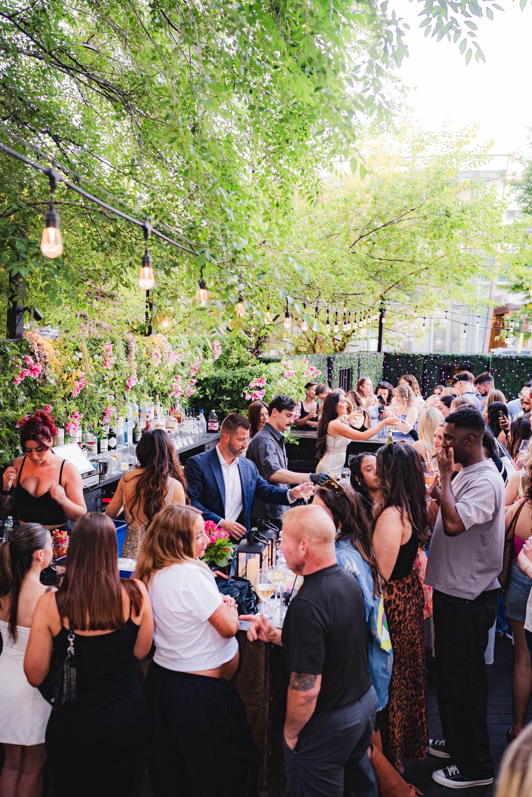 Outdoor Garden Patio at Alibi