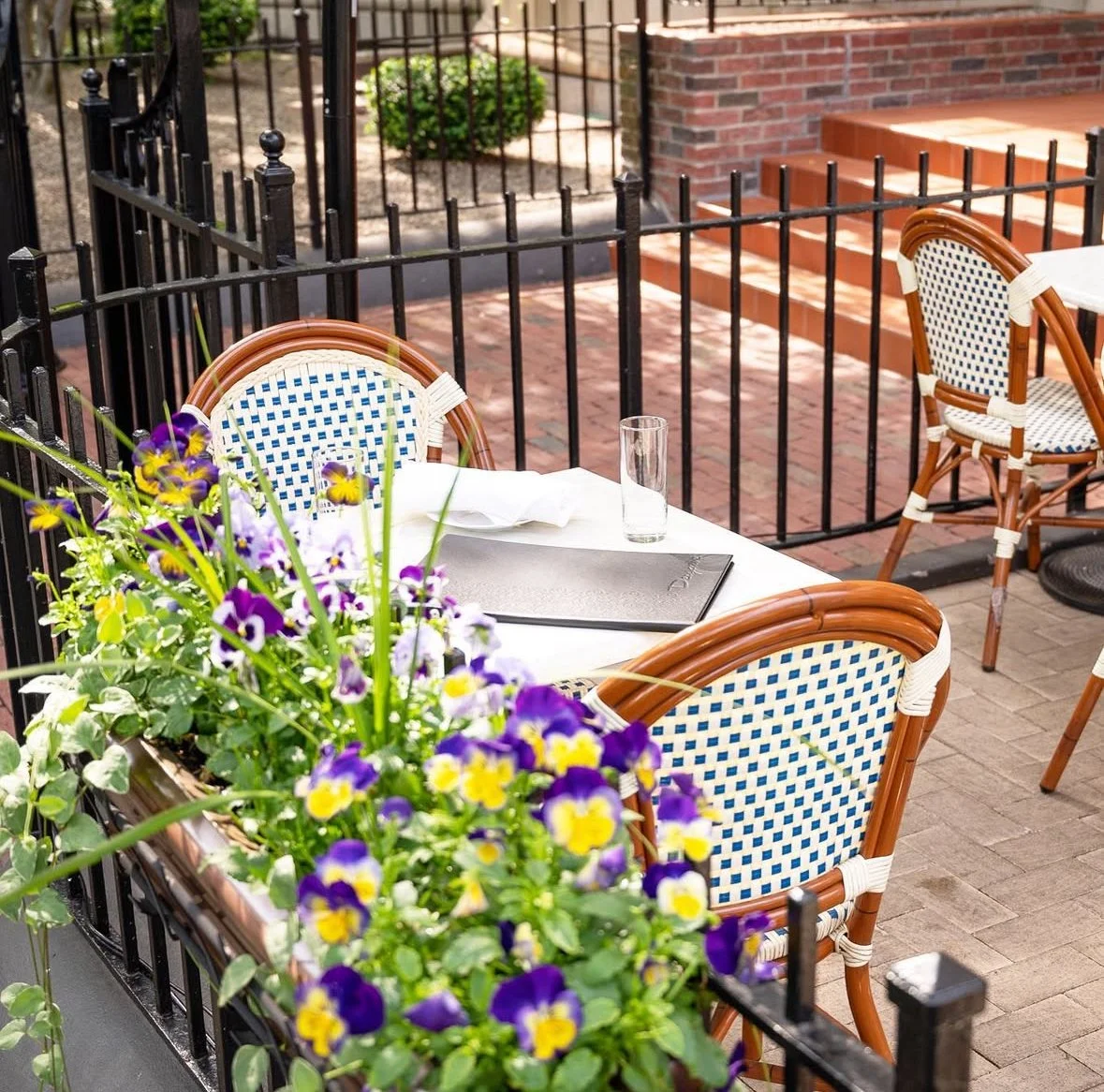 Main Patio at Deuxave