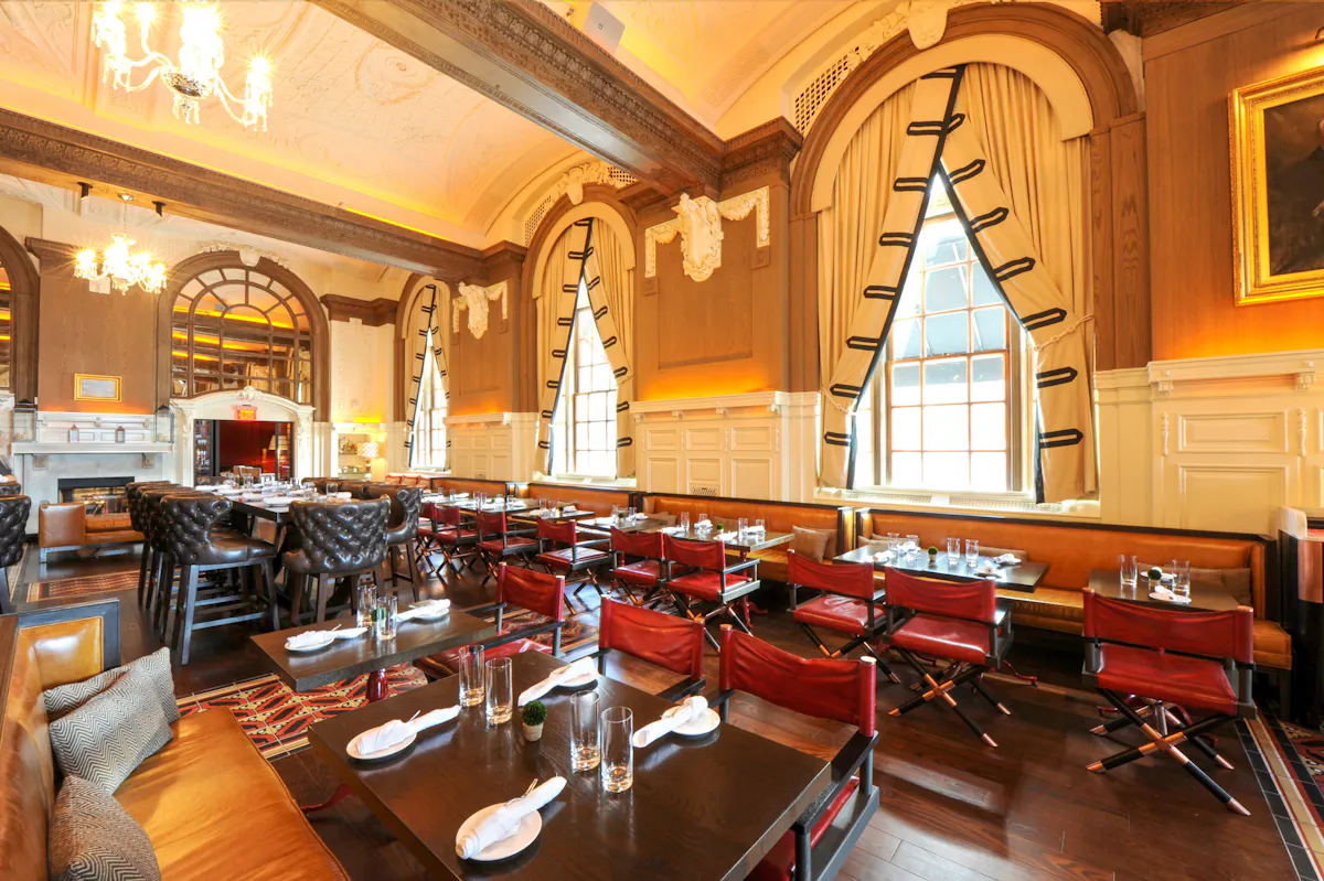 St. James Experience at OAK Long Bar + Kitchen