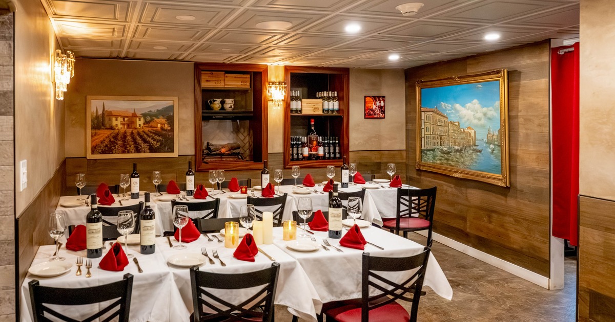 Dedicated private dining room at Pappare Ristorante & Bar