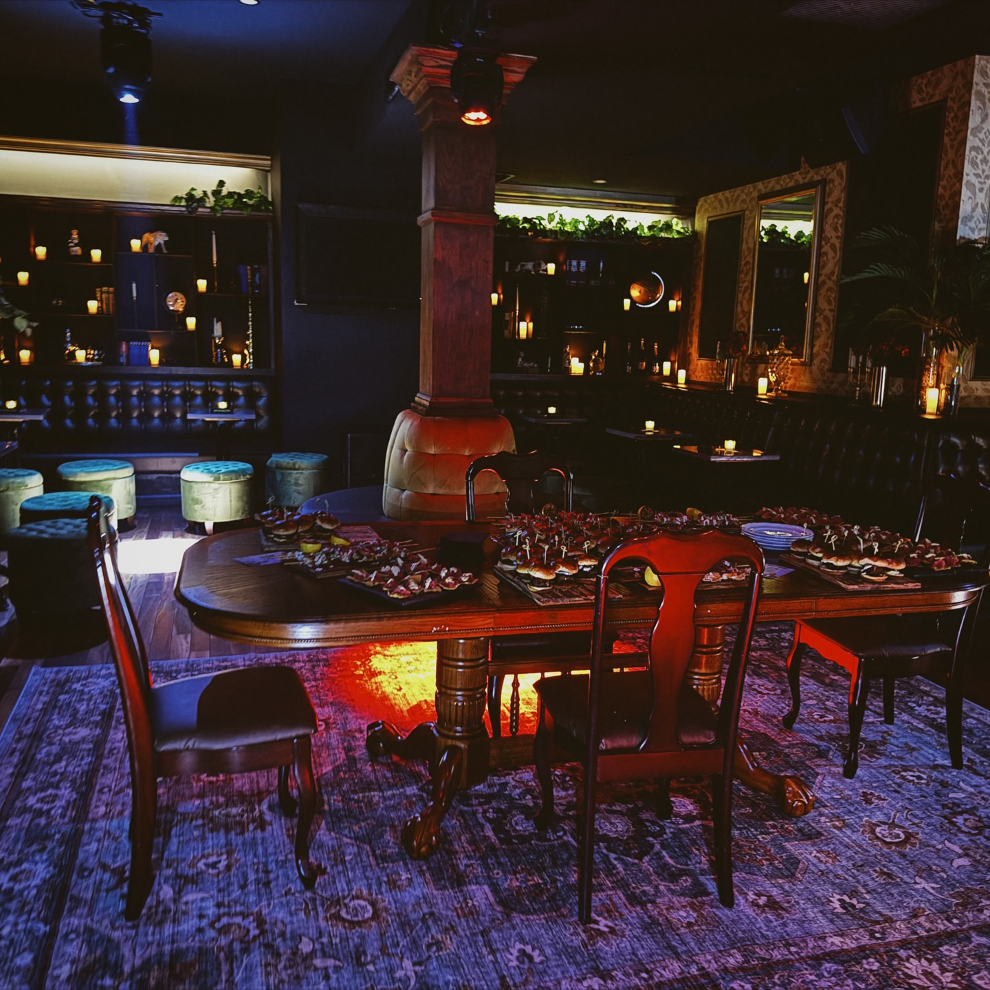 GG Piano Bar Cocktail Lounge private dining