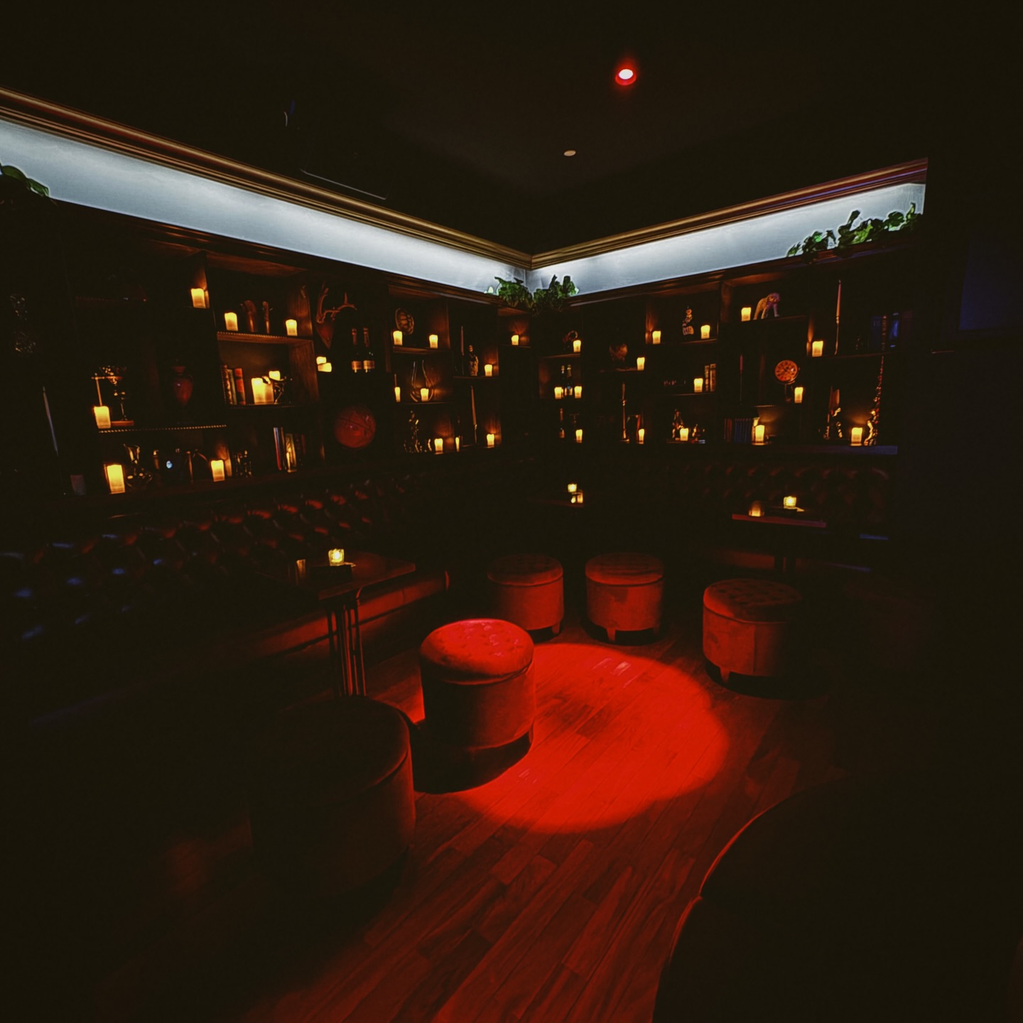 GG Piano Bar Cocktail Lounge private dining 5