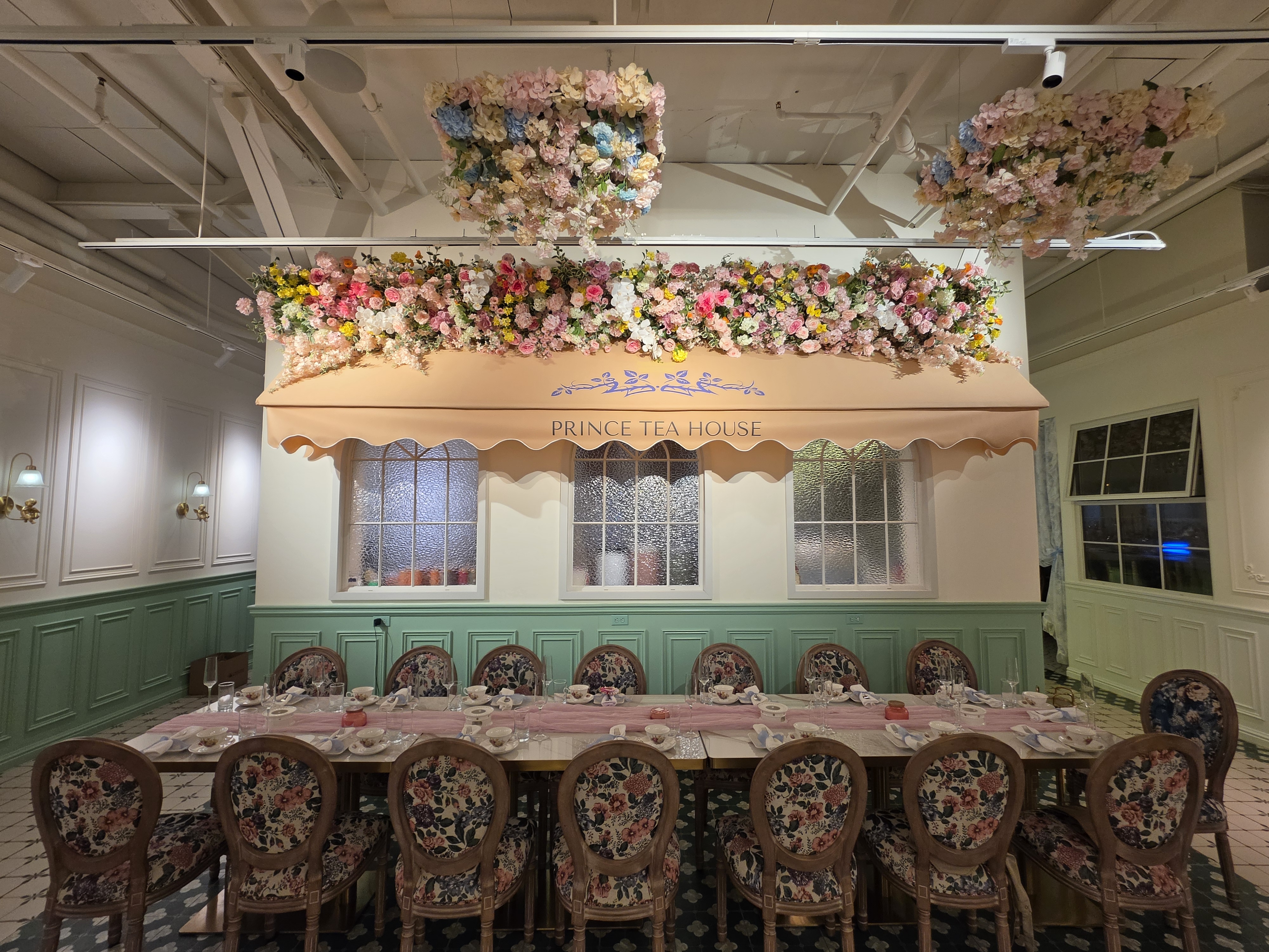 Large Party Room at Prince Tea House