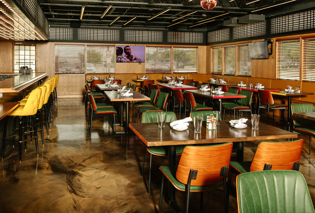 AM/FM Diner & Lounge private dining 3