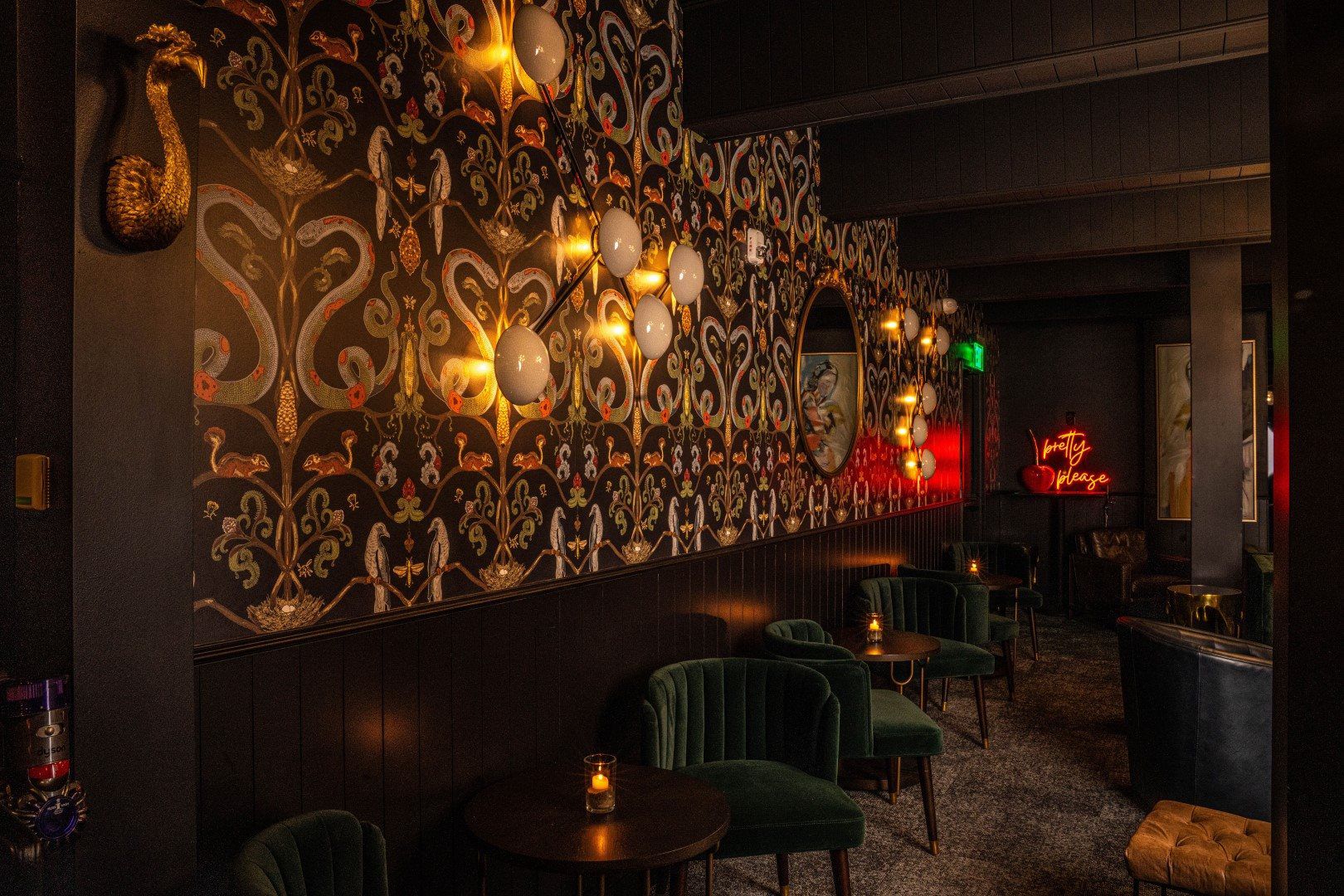 Renny's Bar & Grill private dining 4