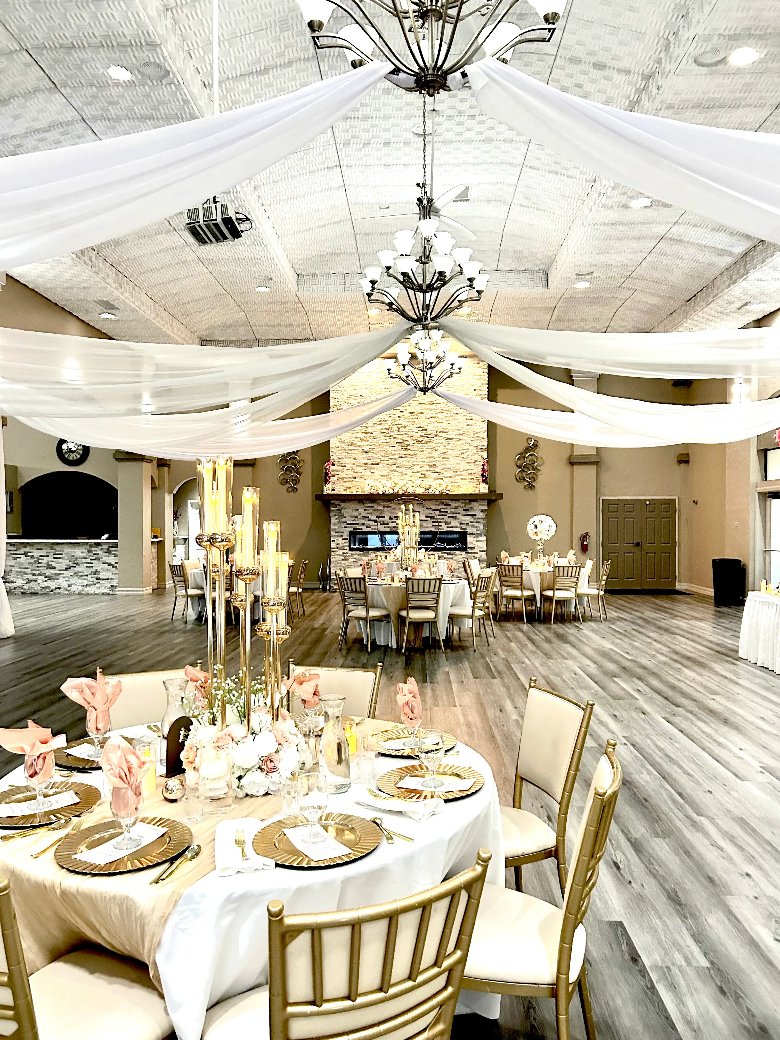 Caliche Room at Restaurant At Los Prados
