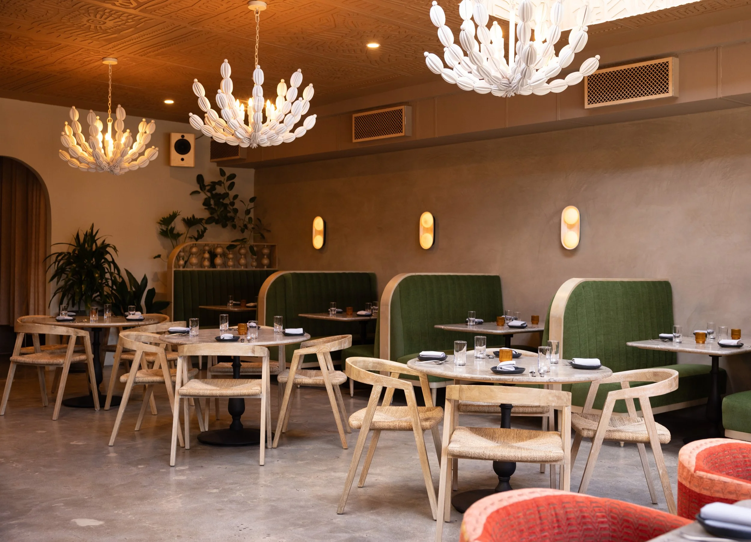 Dining Room at Si! Mon